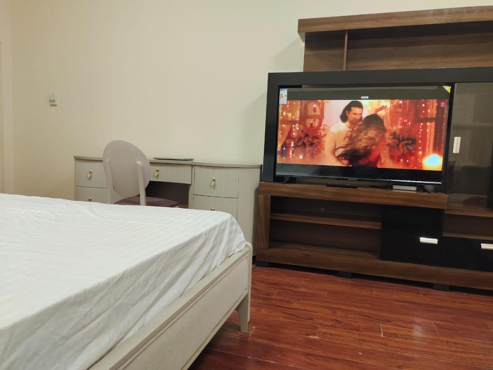 Arnim Suite - 3 Bedrooms Apartment ชาร์จาห์ ภายนอก รูปภาพ