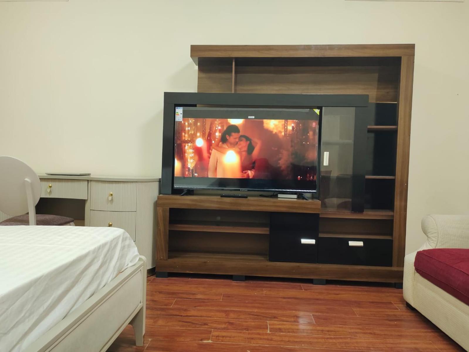 Arnim Suite - 3 Bedrooms Apartment ชาร์จาห์ ภายนอก รูปภาพ