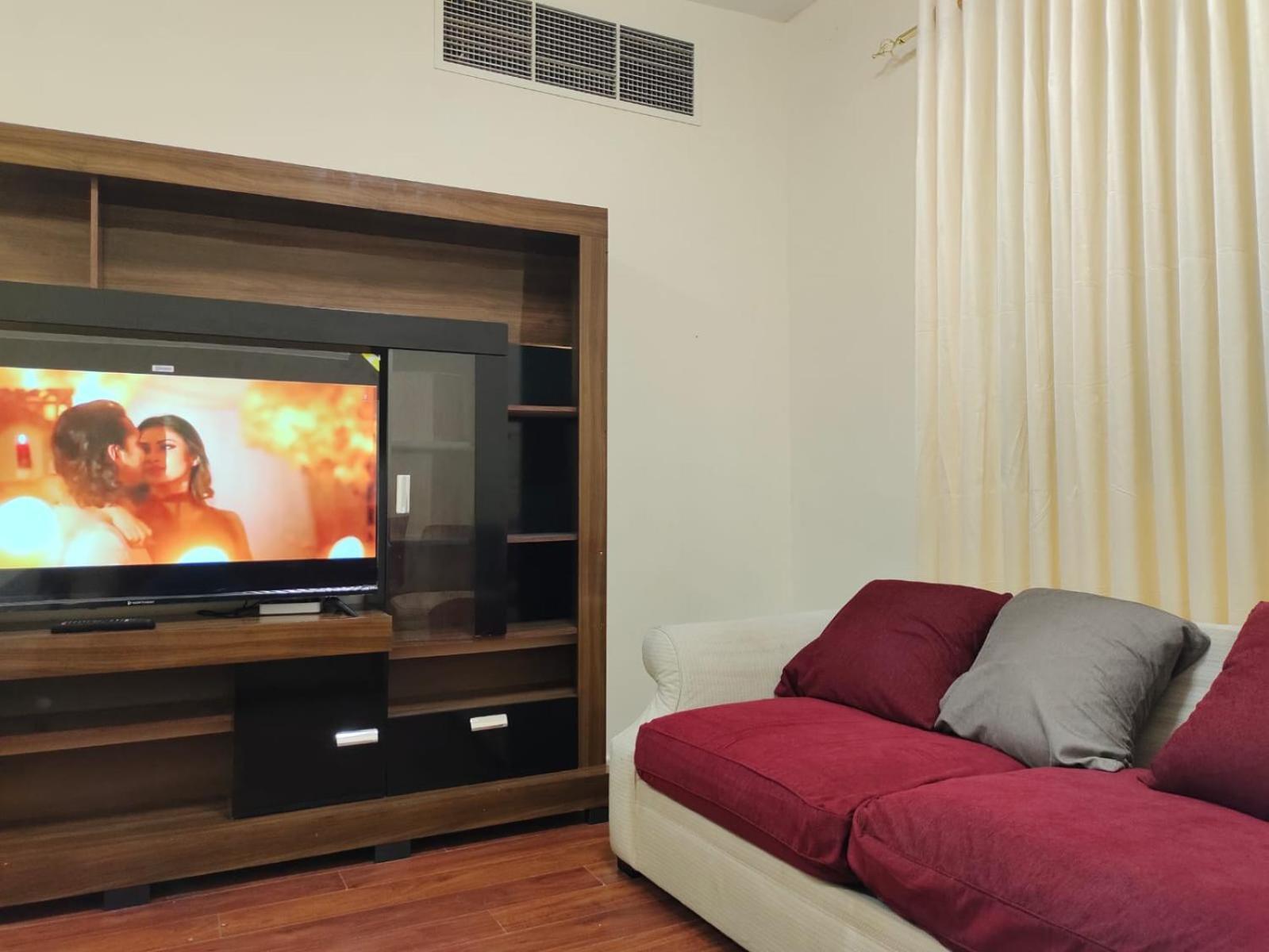 Arnim Suite - 3 Bedrooms Apartment ชาร์จาห์ ภายนอก รูปภาพ
